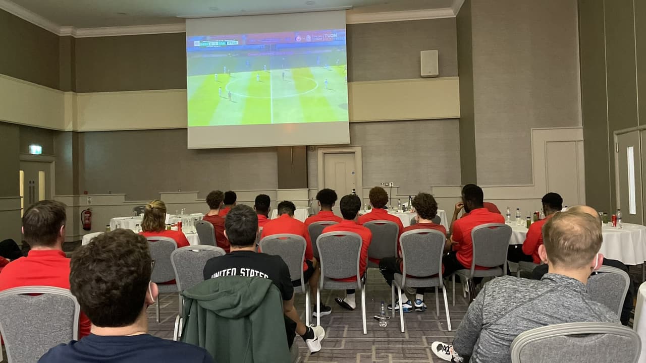 El Team USA absoluto mostró su apoyo al representativo Sub-23