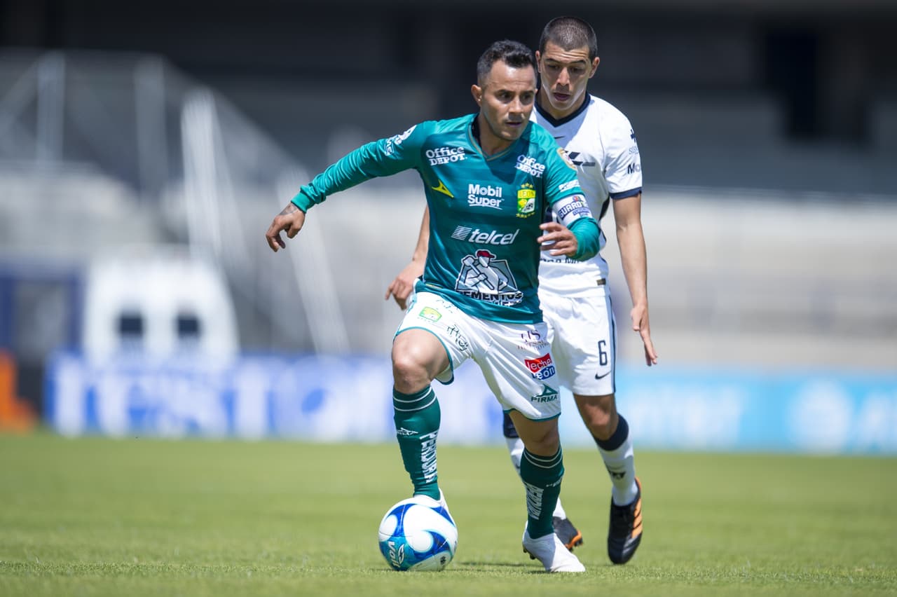 Ángel Mena tuvo que aparecer para que el León volviera a ganar y asegurara tres puntos que los ponen en la pelea por el repechaje de manera momentánea. Pumas hila cinco partidos sin poder ver la victoria, de los cuales cuatro han sido derrotas.