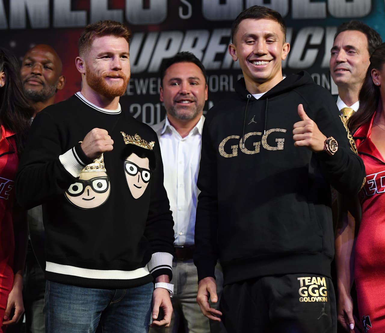 Sonrientes posaron para la foto. 'Canelo' y Golovkin aparecieron con buen semblante tras la casi hora de conferencia de prensa. El kazajo que tiene marca 37-0 y en eso basa su poderío.