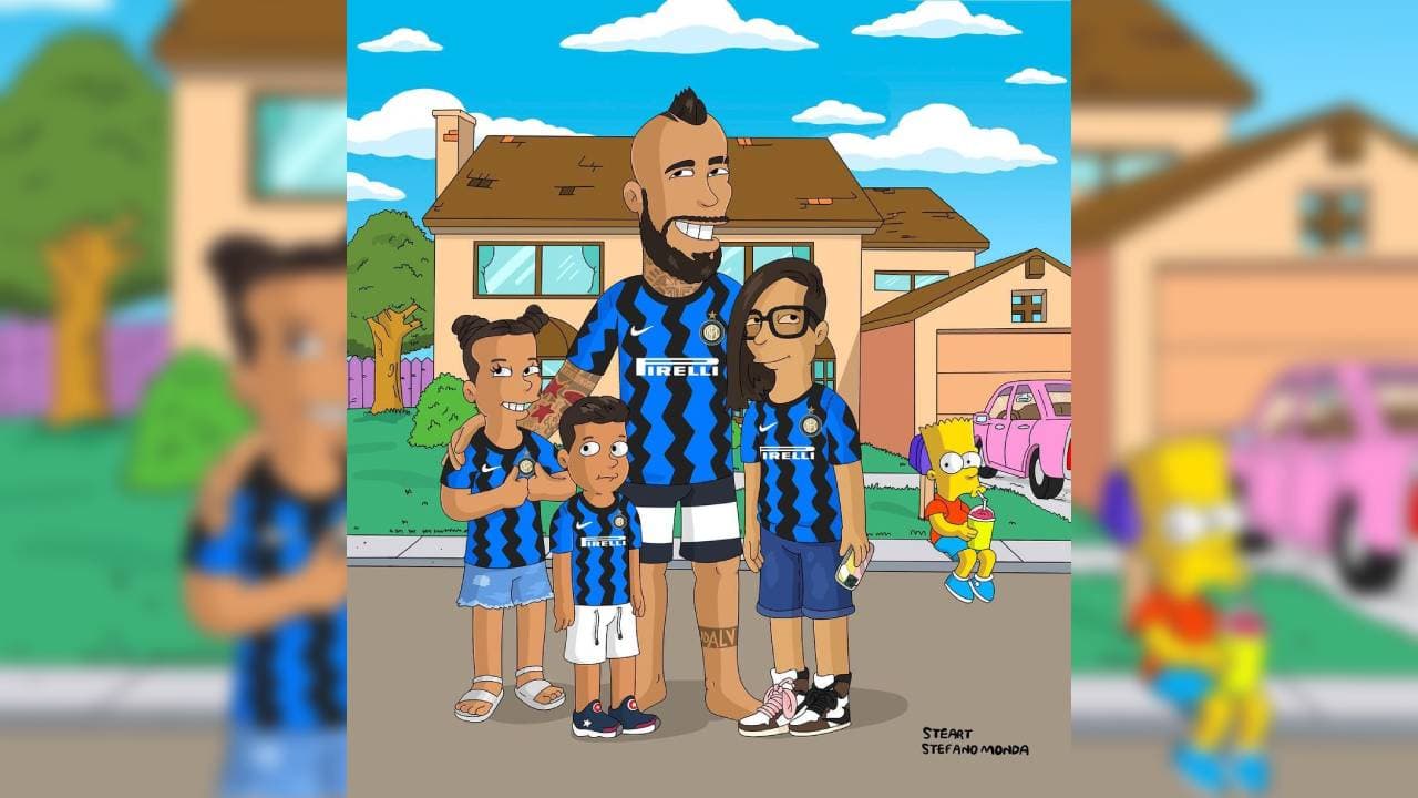 ‘El Rey Arturo’ Vidal posando con la camiseta del Inter.