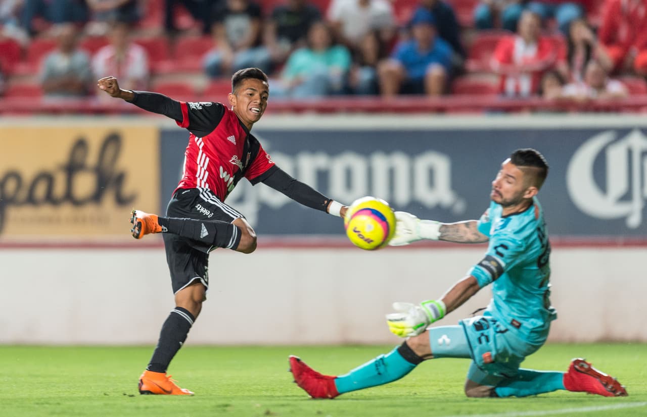 Los locales contaron con su arquero como una de las figuras del partido para evitar estar abajo en el marcador.
