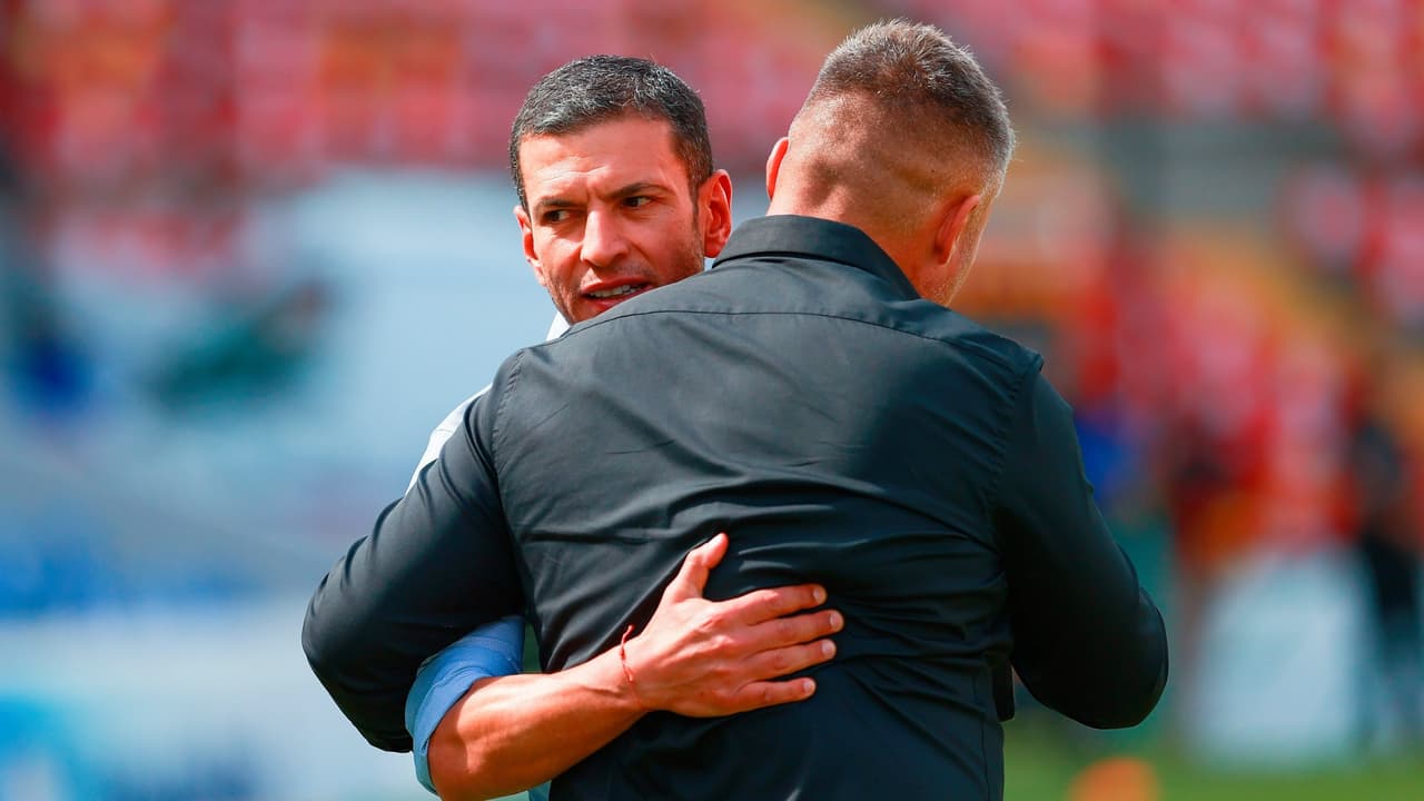 Necaxa de Jimmy Lozano se impuso de visita ante Querétaro de Mauro Gerk.