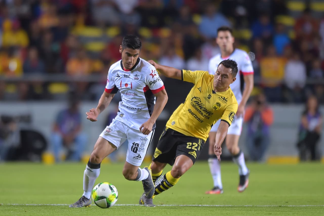 En los primeros minutos del complemento, Lobos BUAP tuvo el balón, pero no pudo concretar su posesión en un nuevo gol.