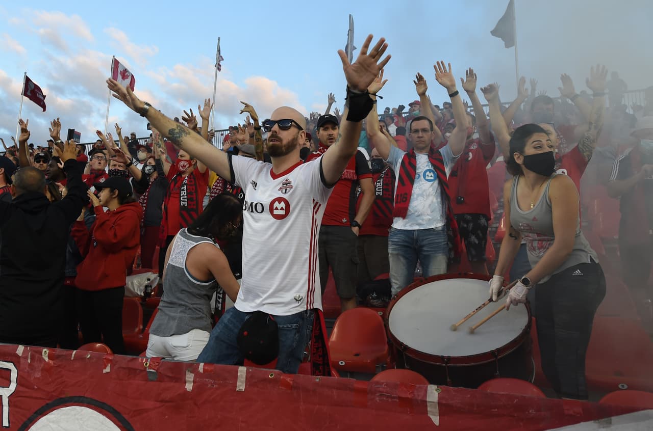 En Canadá, Toronto FC no pudo superar a New England Revolution.
<br>