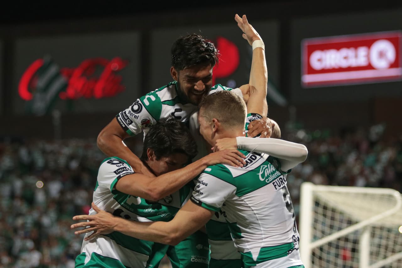 ¡Santos sigue imparable! Los Guerreros vencen 1-0 al Atlas