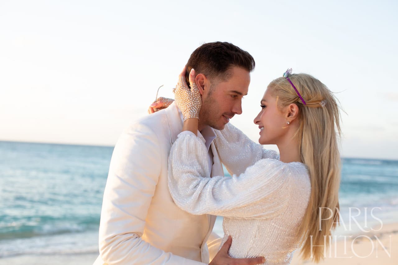 Paris Hilton pudo documentar el ‘espontáneo’ momento para deleite de sus seguidores.