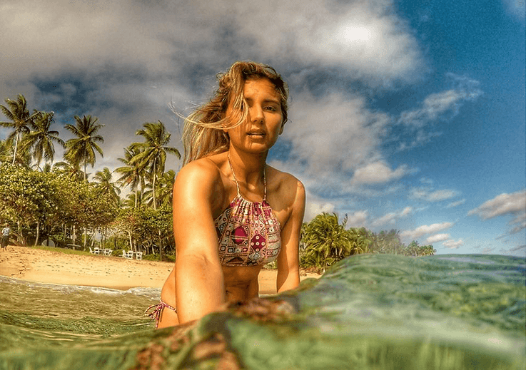 A los 17 años se mudó a Hawaii para seguir su sueño, pero se dio cuenta su talento no era suficiente para un torneo regular.