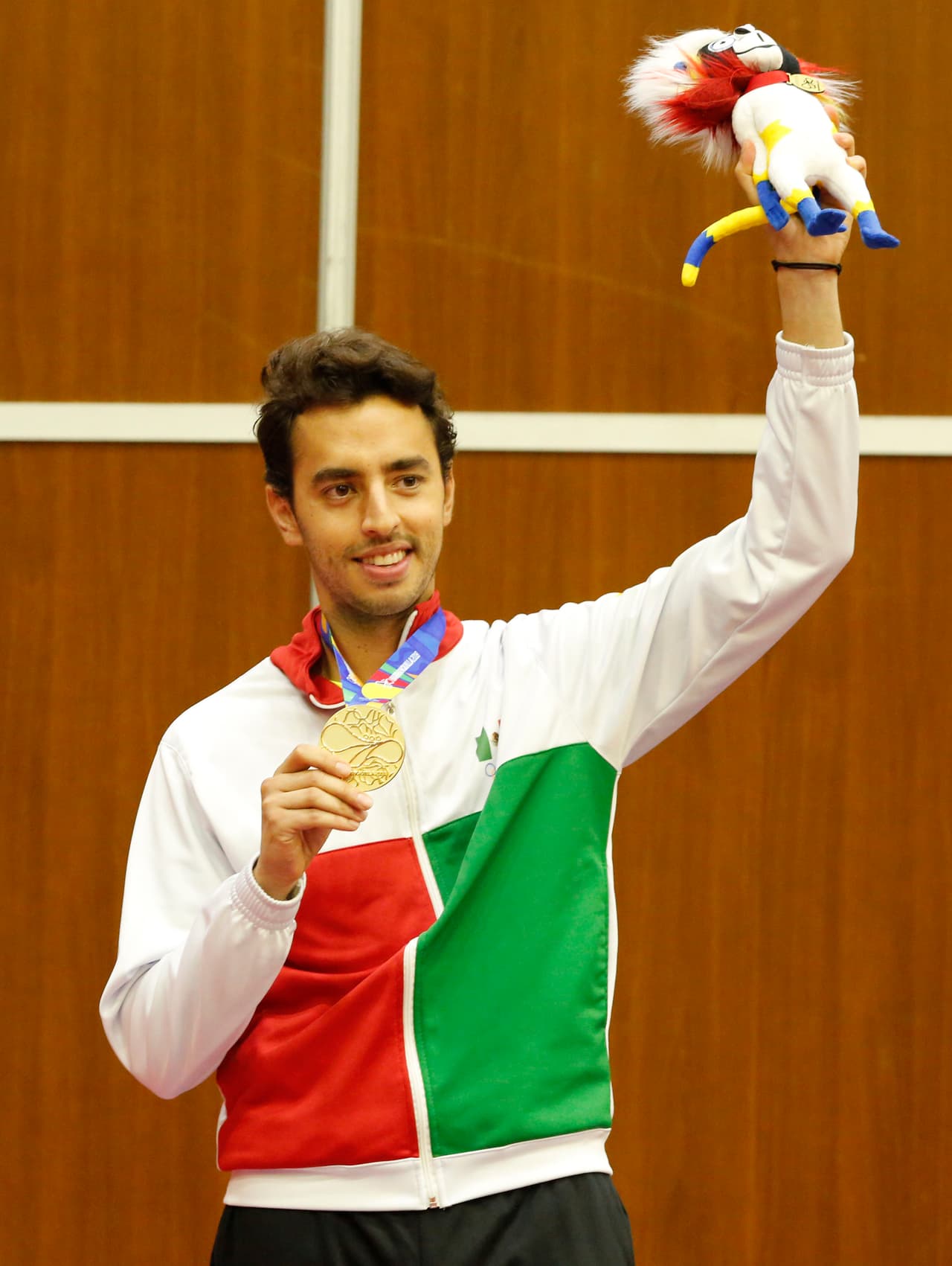 El tenis de mesa quedó en manos de Marcos Madrid (México). Andy Pereira (Cuba), plata, Jorge Campos (Cuba), bronce, y Brian Afanador (Puerto Rico), bronce, cerraron el podio.