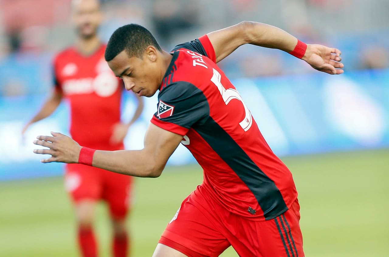 El volante canadiense Ryan Telfer fue el autor del agónico gol con el que Toronto FC consiguió una agónica victoria 2-1 frente a Orlando City. El vigente campeón de la MLS comenzó la remontada para ingresar a las posiciones de clasificación a los Playoffs. (USA Today Images)