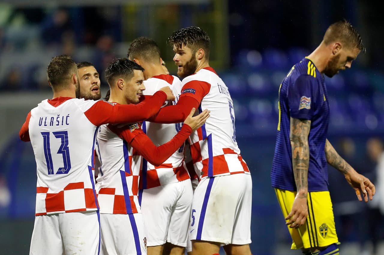 Croacia se recupera después de dos derrotas en la UEFA Nations League y vence a Suecia 2-1. Los goles croatas fueron por parte de Vlasić al 31 y de Kramaric al 84. Por parte de los suecos, Berg descontó al minuto 66.