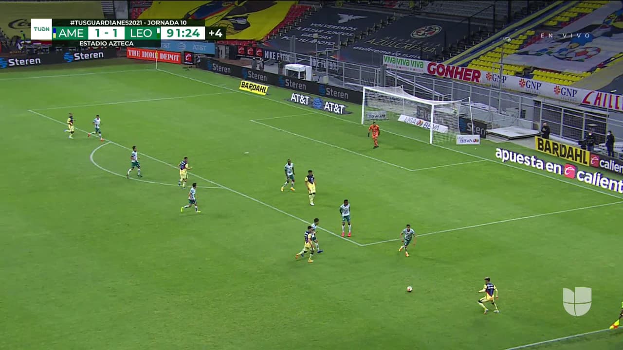 ¡GOOOL! Federico Viñas anota para América.