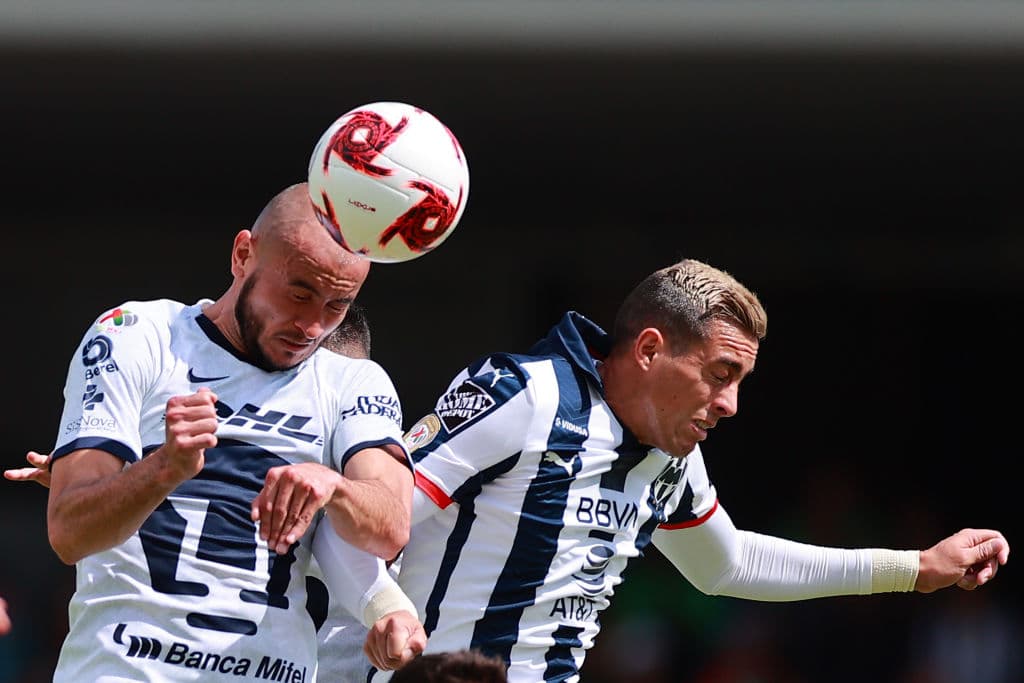 Pumas dominó al campeón Rayados de Monterrey todo el partido, Barovero estuvo fino atrás y los atacantes universitarios insistieron hasta que cayó el gol.