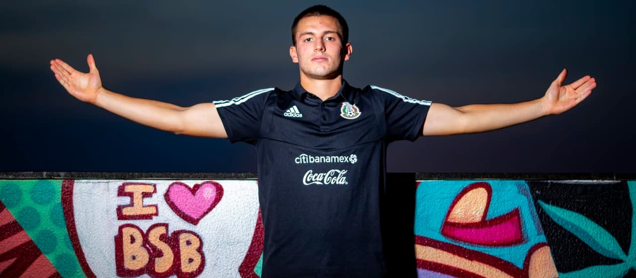 Posteriormente, Eugenio pudo recuperarse en octavos de final al ser autor del primer gol de la victoria, de igual forma al obtener la victoria ante República de Corea en cuartos de final, le dio más confianza al conjunto tricolor.