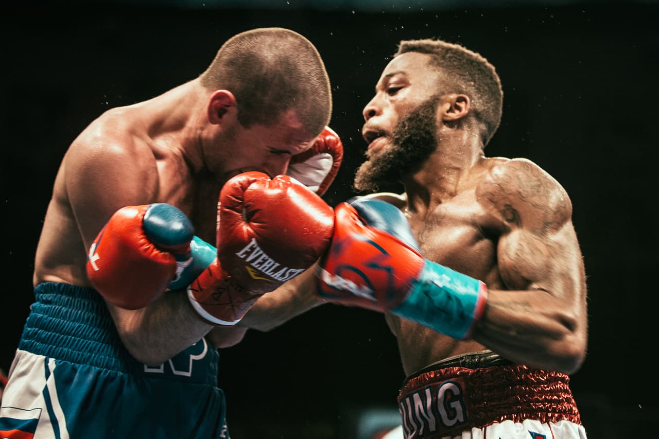 Mason Menard noqueó a Eudi Bernardo y Stephon Young empató con Potapov