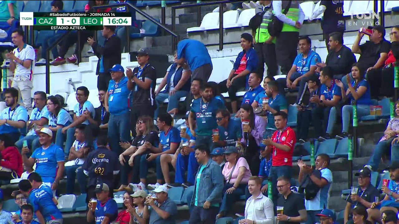 ¡GOL!  anota para Cruz Azul. Ángel Sepúlveda