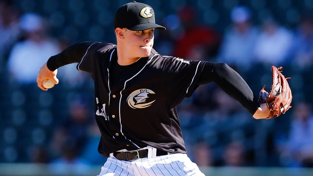 Los jugadores recibirán una suma de dinero igual a las que habría recibido hasta el ocho de abril, con excepción de los jugadores que ya están incluidos en las Grandes Ligas.