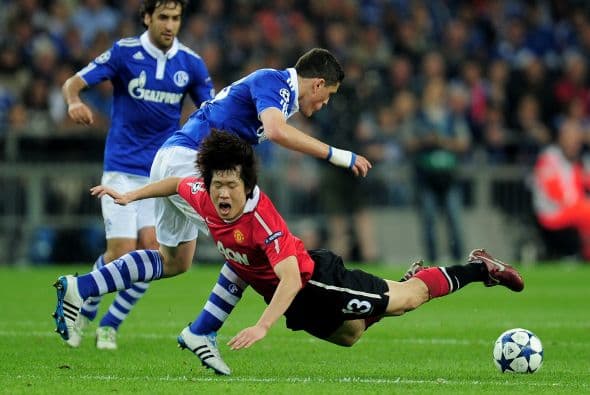 Para el segundo tiempo, las cosas se igualaron, pero las faltas no cesaron.