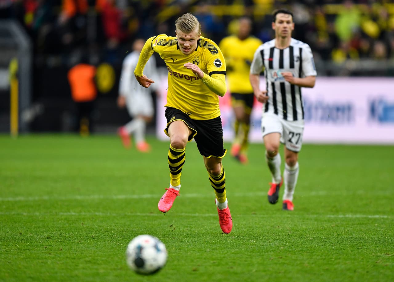 La joya noruega marcó siete goles en tres partidos tras fichar por el Borussia Dortmund en el mercado de invierno, sólo tiene 19 años y es uno de los jugadores a seguir.