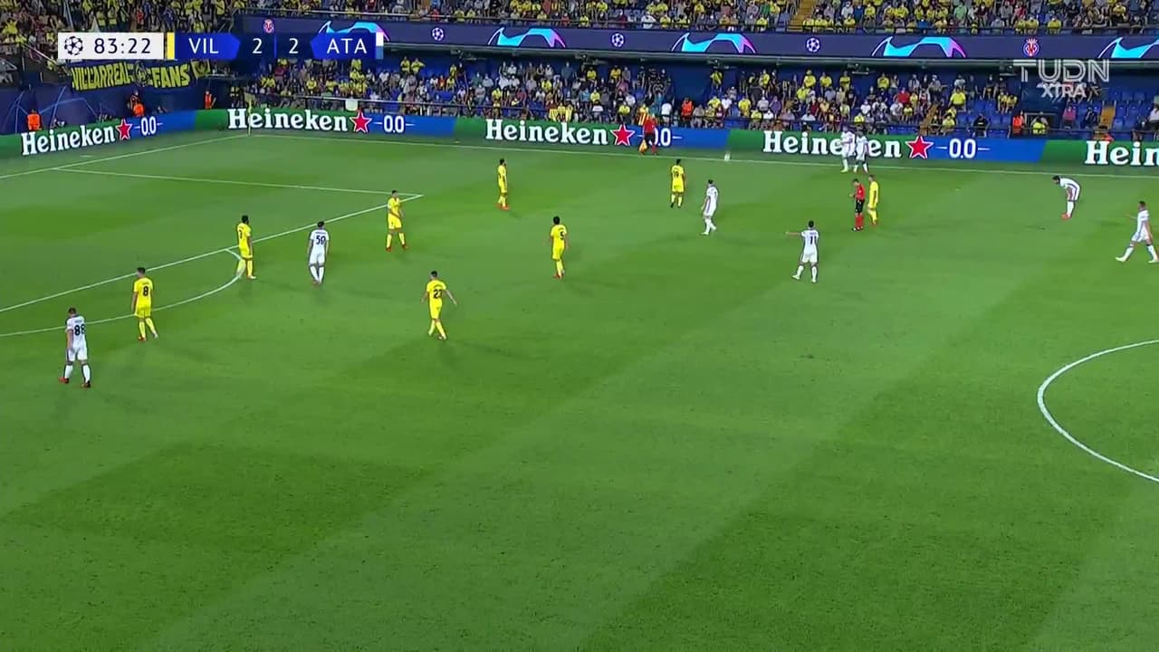 ¡Tarjeta Roja! Francis Coquelin recibe la segunda amarilla y se va del juego.