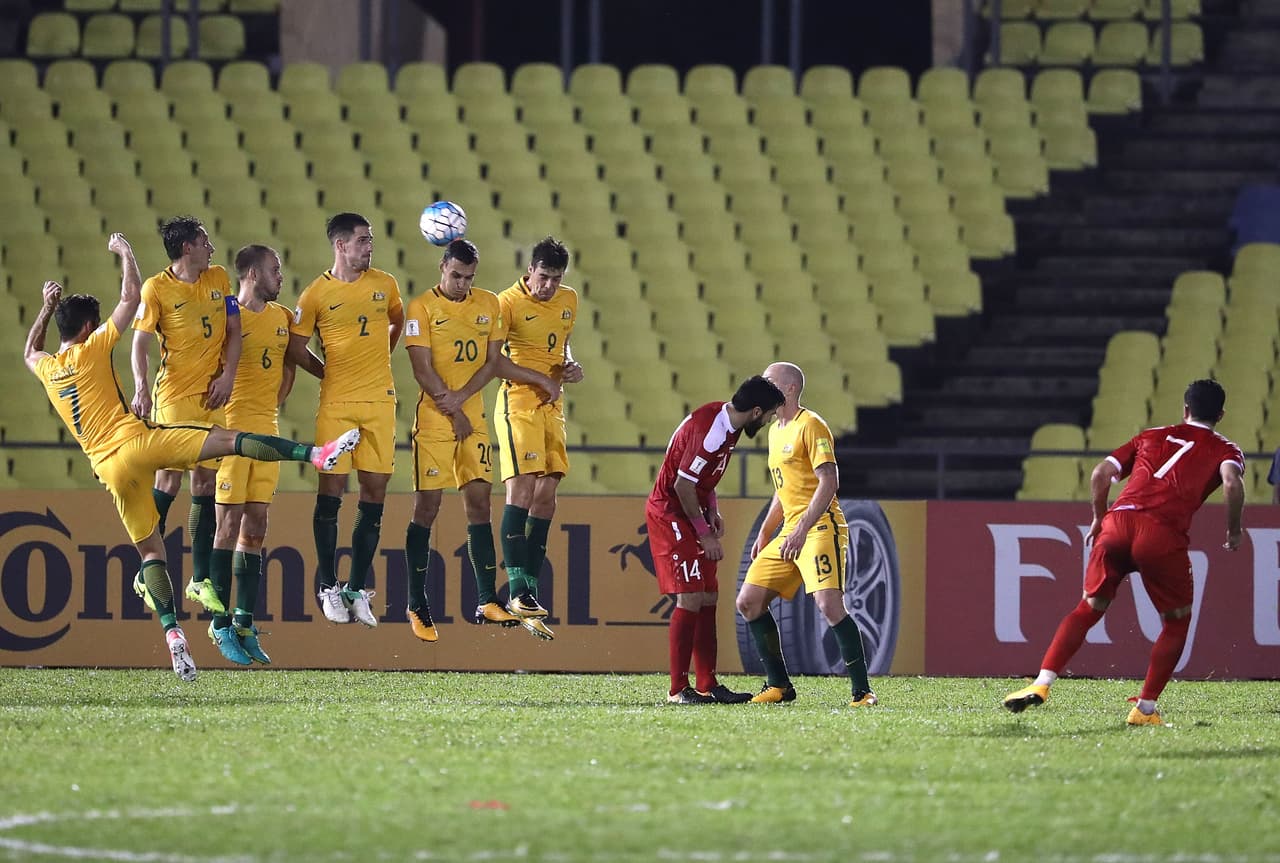 Sin embargo, Australia puso una barrera que impidió que Siria desplegara todo su ataque y que llegara pronto el empate.