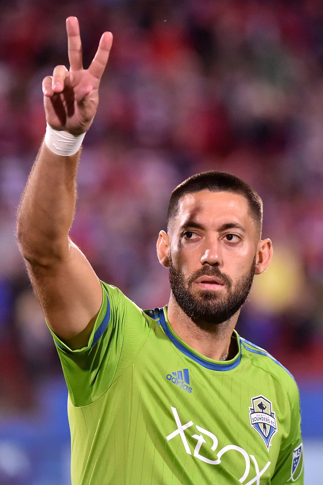 Dos, marca Clint Dempsey , el N˚2 de los Seattle Sounders.
