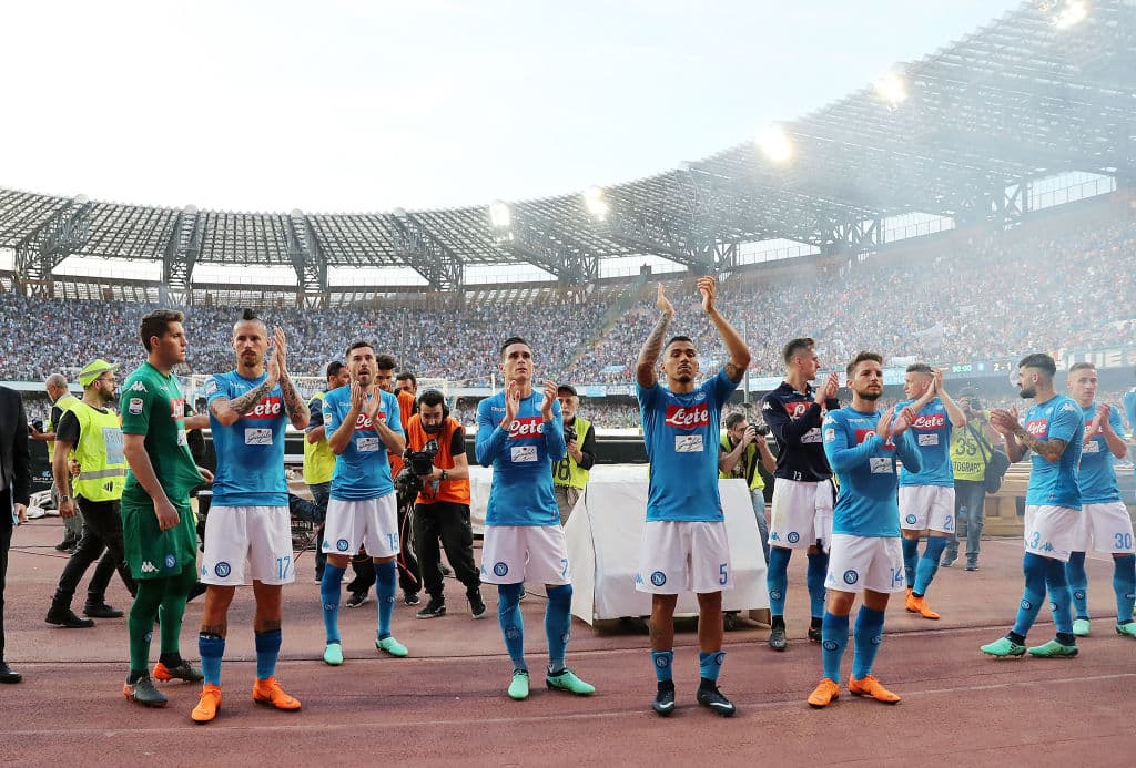 4) 
<b>SSC Napoli</b>. El equipo fuerte del sur de Italia cuenta con un gran arrastre dondequiera que juegue, y eso también se refleja en redes sociales: tiene 1.37 millones de seguidores.