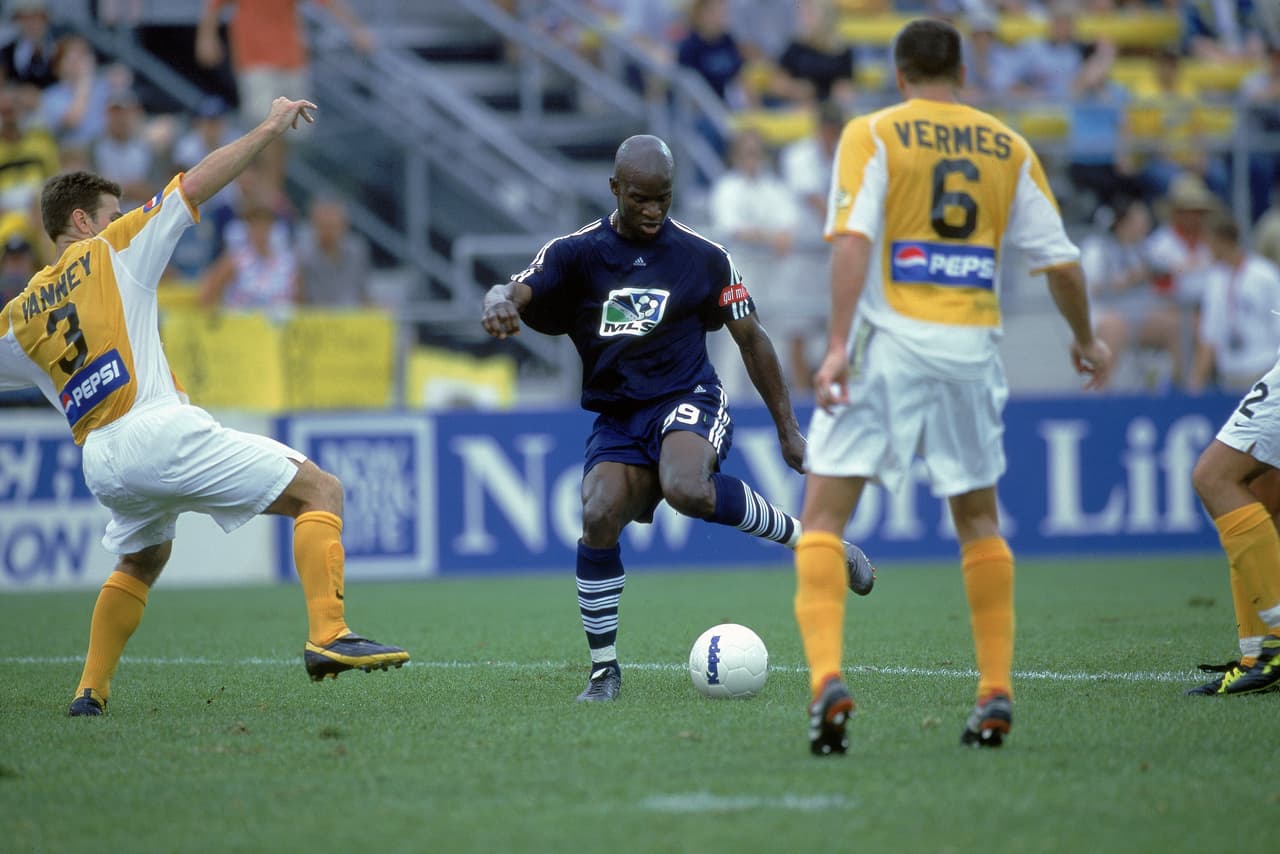 Una avalancha de goles tuvo el primer All Star Game del nuevo milenio. En 2000, Columbus recibió a las estrellas del Oeste, que golearon 9-4 a las del Este. El senegalés Mamadou Diallo, autor de dos goles, fue elegido como el MVP del Partido.