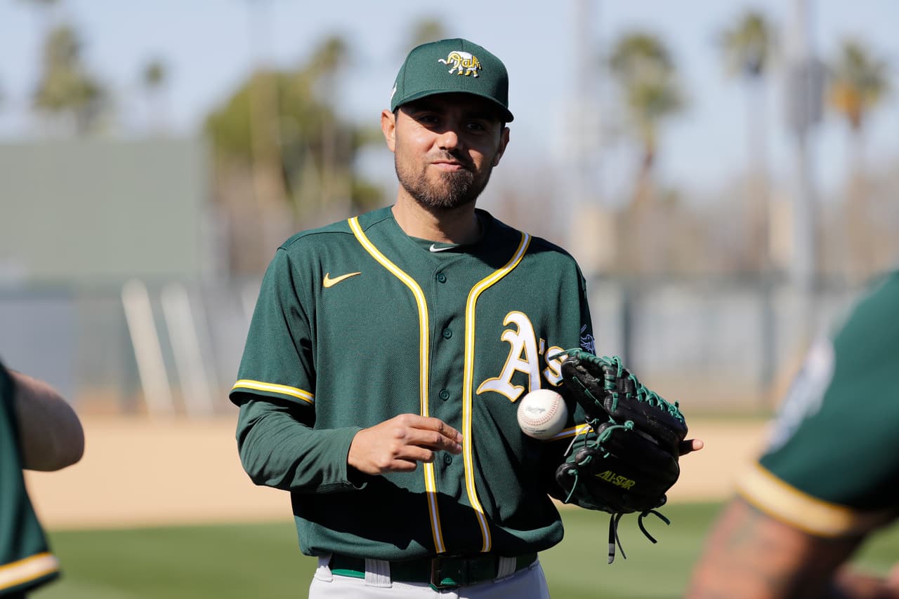 Joakim Soria contribuye en el triunfo de los Athletics