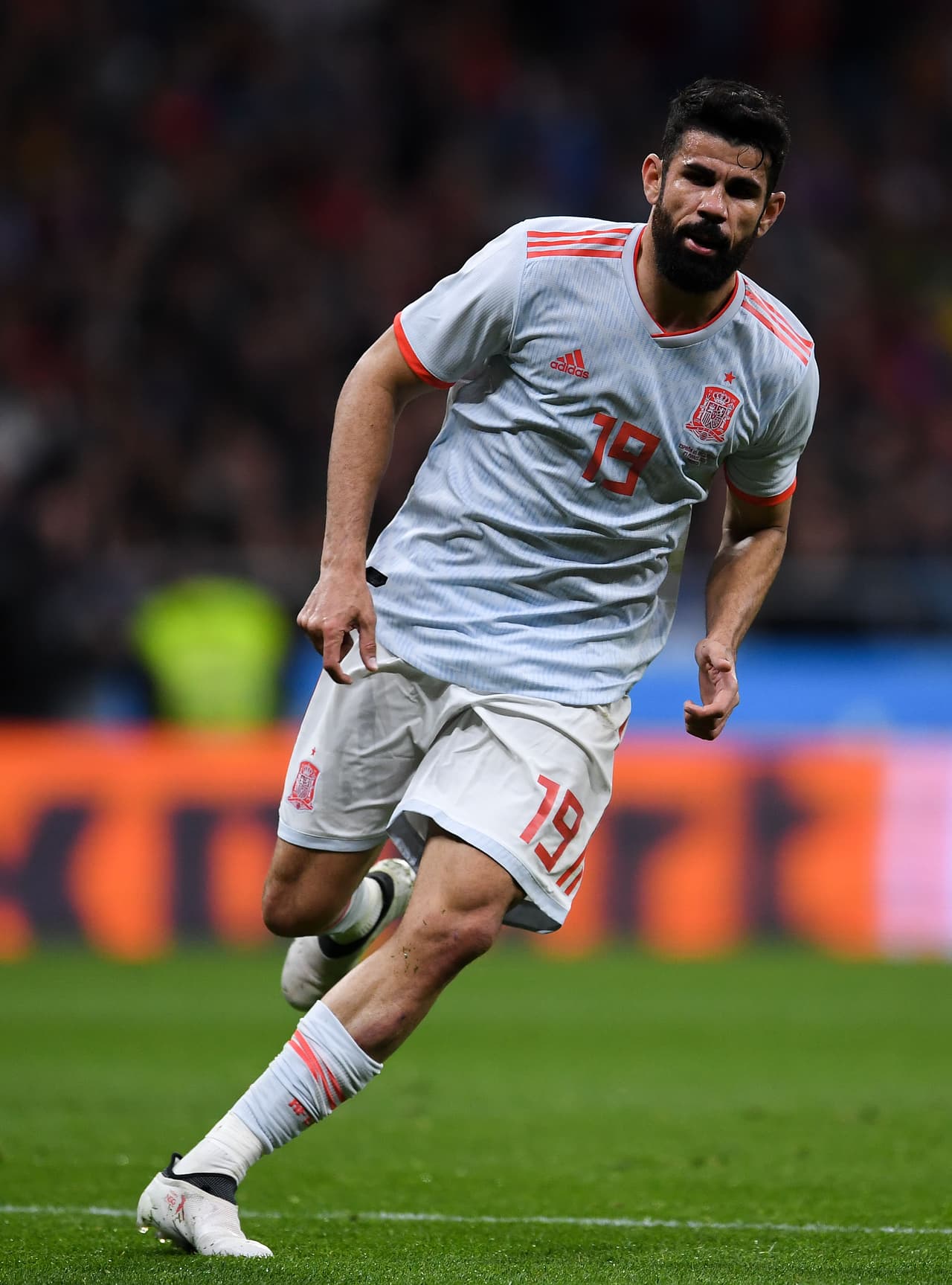 Diego Costa - Aunque parecía que no entraba en la lista, lo consiguió con su regreso al Atlético de Madrid. Antes de ser llamado por España, hace unos años, estaba la polémica por cuál selección elegiría entre esa y Brasil, ya que allá nació.