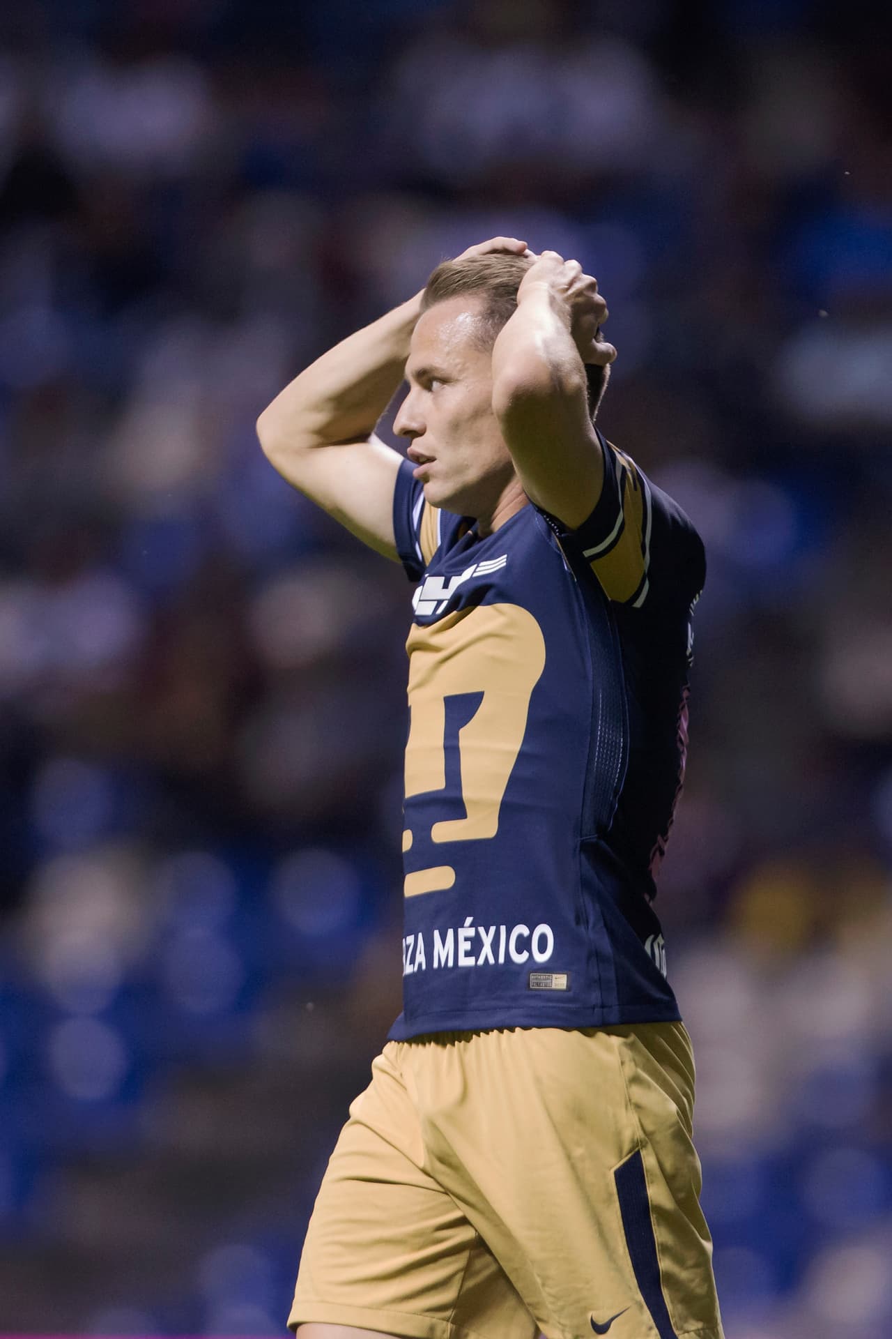 La frustración entre los jugadores universitaros resulta evidente. Este torneo ha sido una auténtica pesadilla para los Pumas y para su afición.