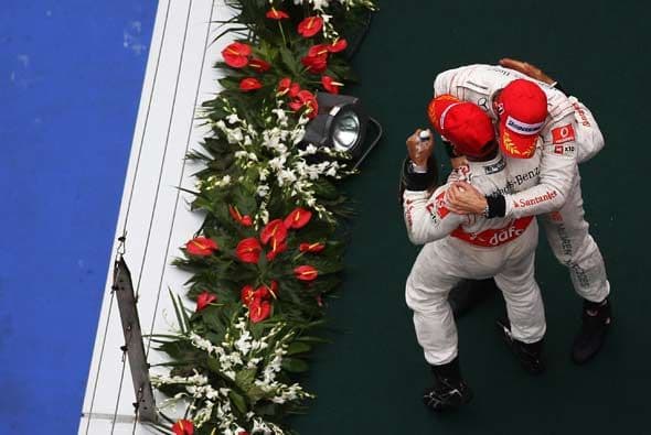 El 1-2 de Button y Hamilton le dio a la McLaren-Mercedes el liderato en la clasificación de constructores.