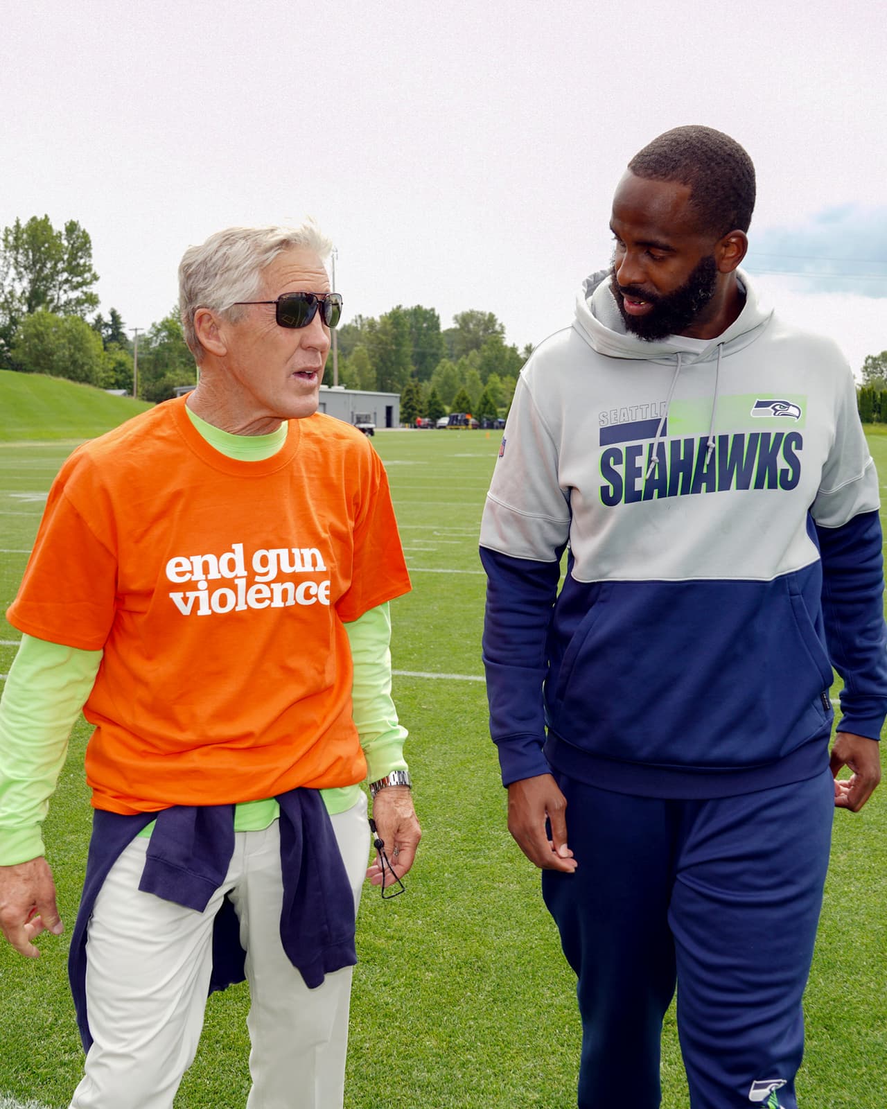 Equipos de las diferentes ligas deportivas en los Estados Unidos acudieron al llamado 'Wear Orange' para crear consciencia sobre la violencia generada por las armas en el mundo.
