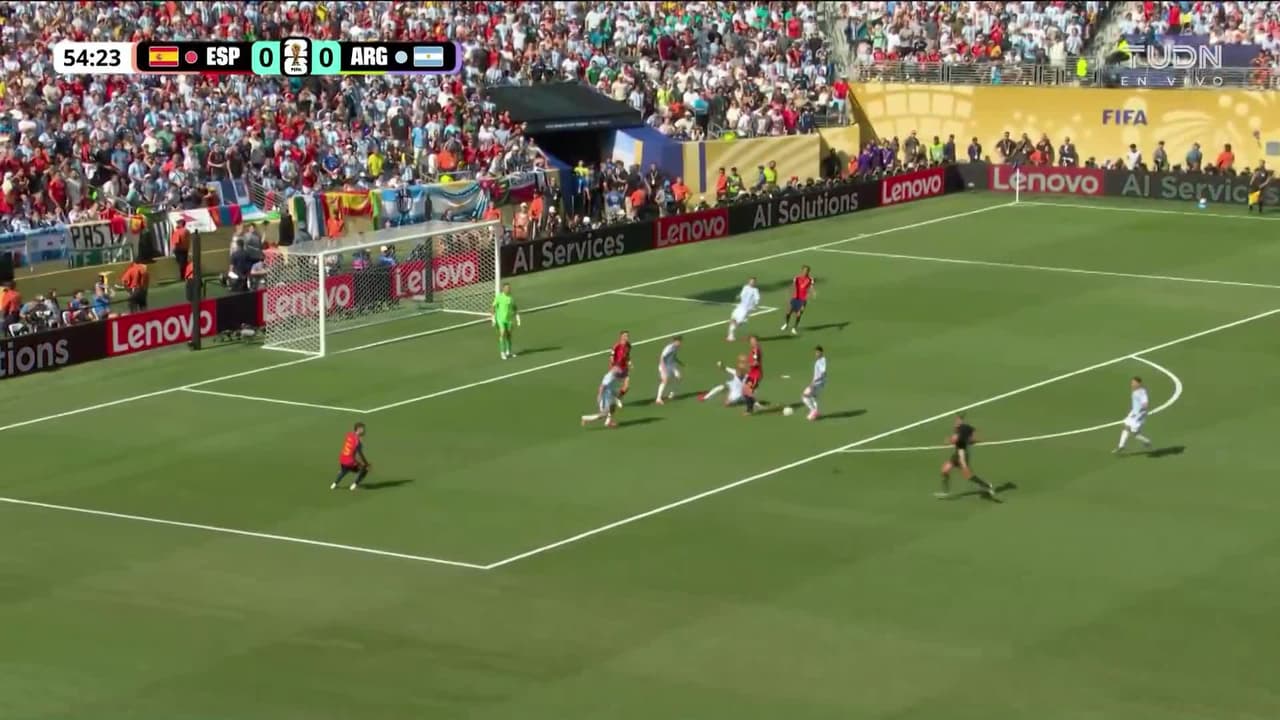 ¡Ay España si clavas ese golazo se cae el estadio vs. Argentina!