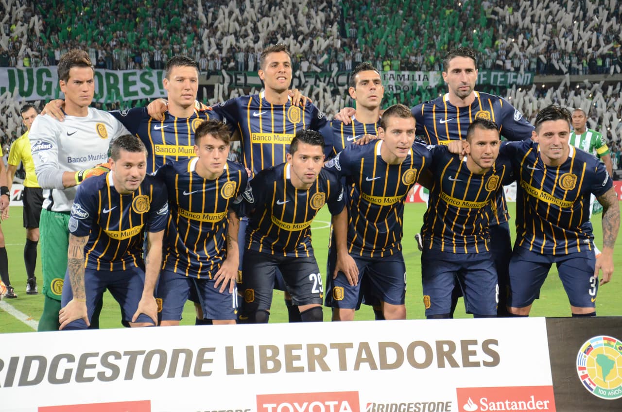 Rosario Central jugó la Libertadores 2016 y dejó en el camino al poderoso Palmeiras de Brasil. Alcanzaron los cuartos de final ante el Atlético Nacional de Medellín.