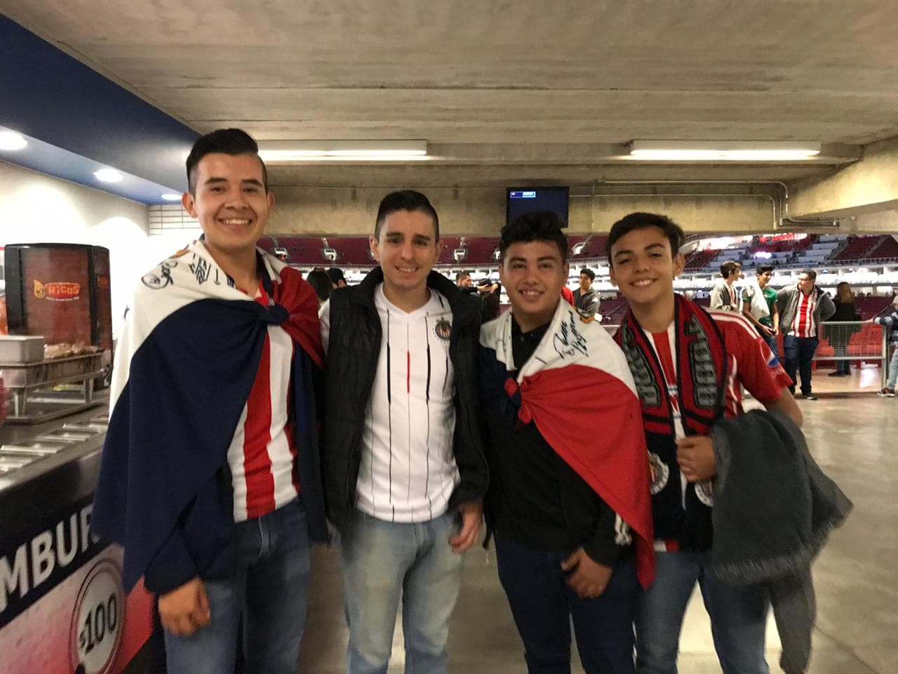 El color del partido entre Chivas y Veracruz para cerrar la actividad en el torneo Apertura 2019 por parte de ambos clubes.