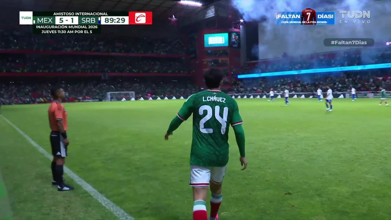 ¡Golazo brutal de México! Luis Chávez desde fuera del área pone el 5-1