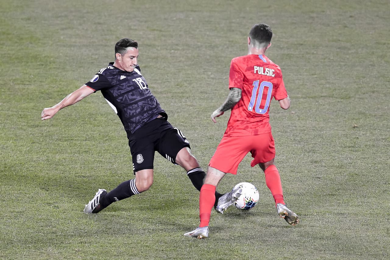 Pero poco a poco fue equilibrando el equipo mexicano el encuentro, recuperando con más frecuencia la pelota y esto generó sensaciones de que las cosas estaban cambiando.