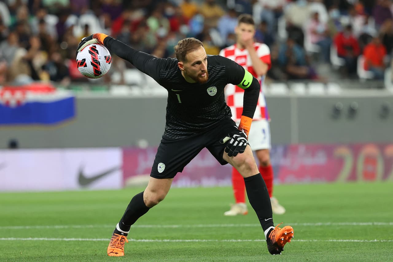 Hasta seis importantes Atajadas tuvo que hacer ya no Black para evitar más goles.