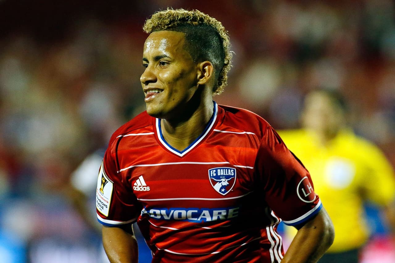 Mohawk colorido de Michael Barrios.