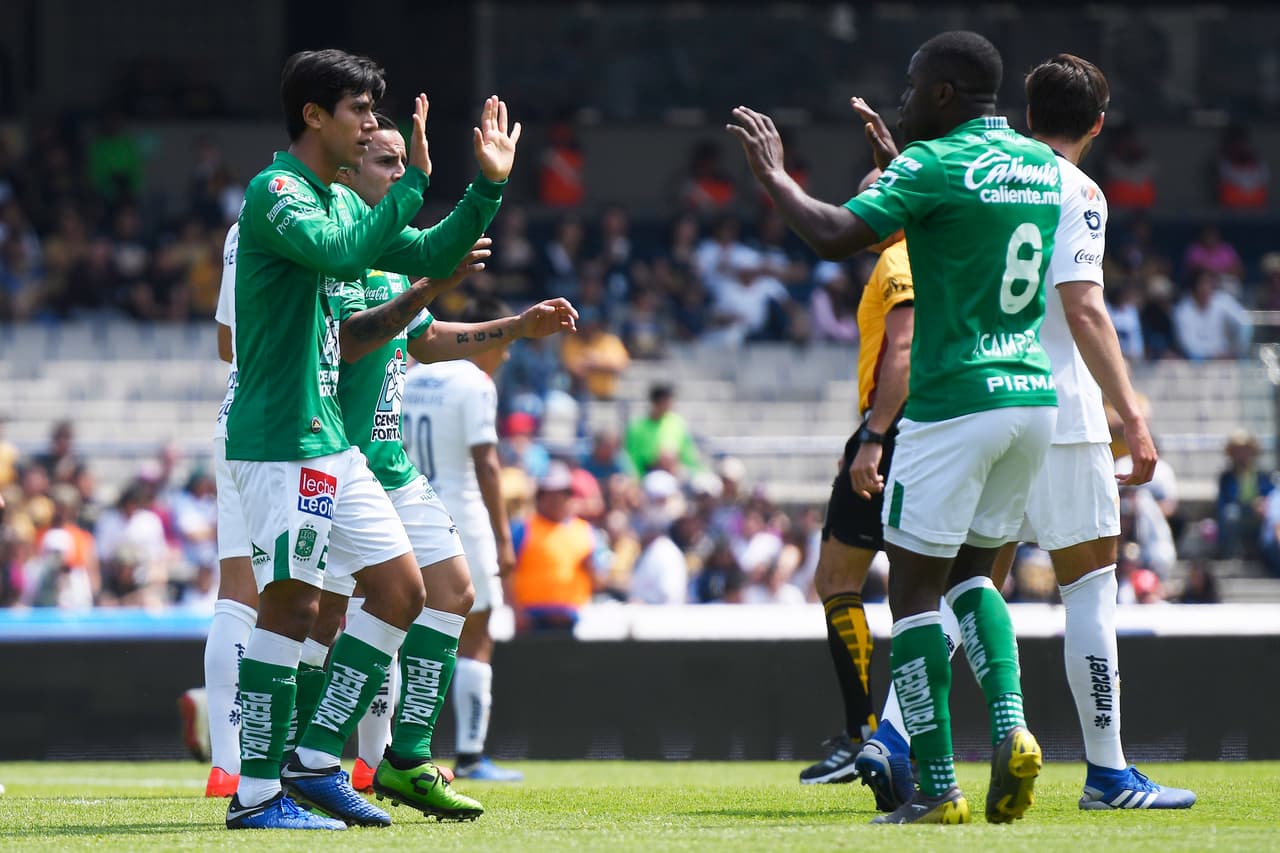 Al minuto 27 José Macías (izquierda) envió el balón a la red para el 1-0 del León.