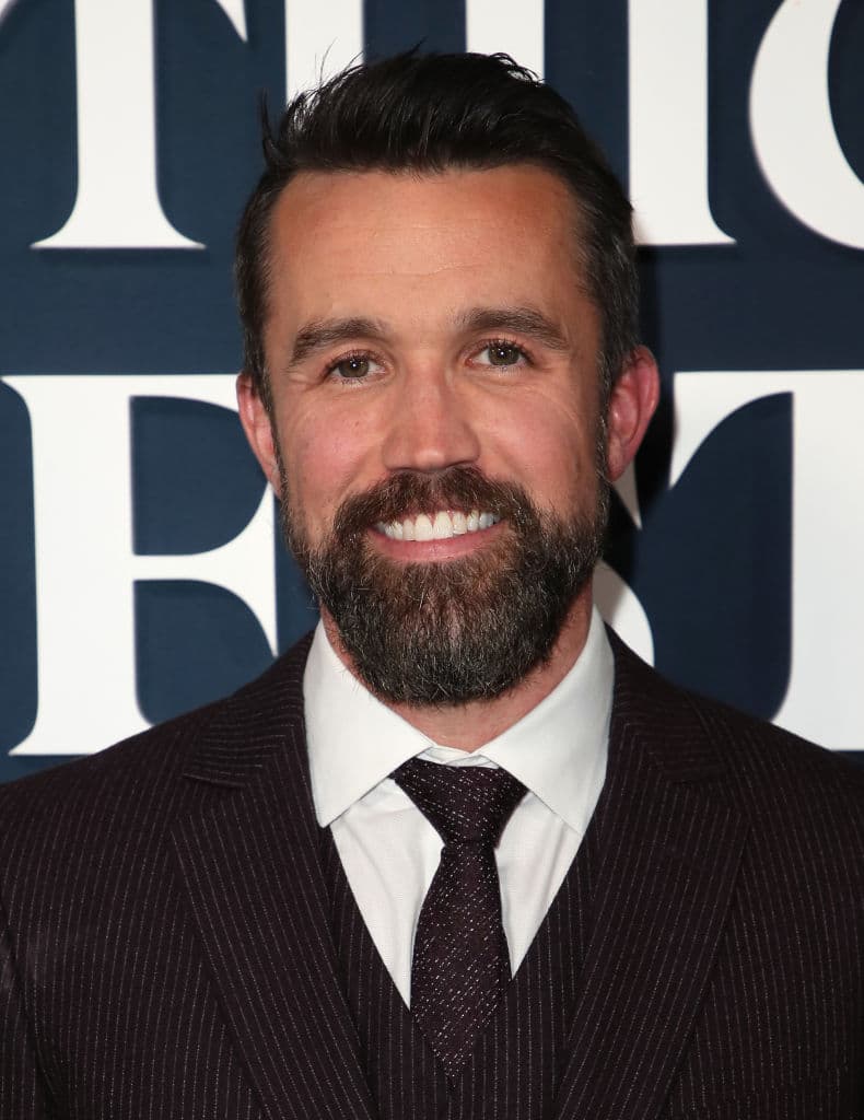 Rob McElhenney es un actor estadounidense que ha sido reconocido por la creación de la serie de comedia “It’s Always Sunny in Philadelphia” (2005).
<br>