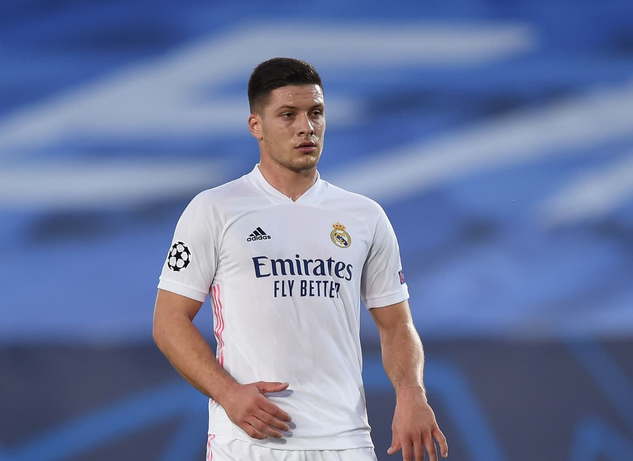 Luka Jovic pagará 30 mil euros por no cumplir la cuarentena en Serbia
