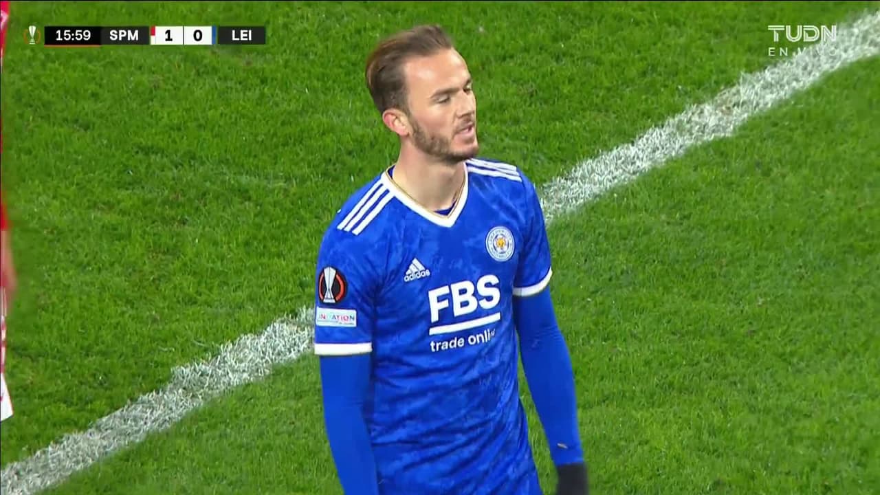 ¡TIRO ATAJADO! disparo por Youri Tielemans.