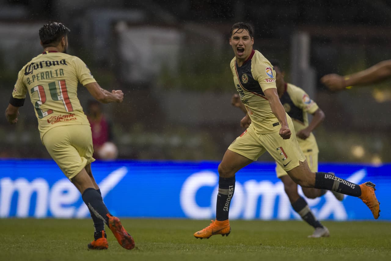 América continúa con paso firme en el Apertura 2018 tras vencer 2-1 a Morelia en la cancha del Estadio Azteca.