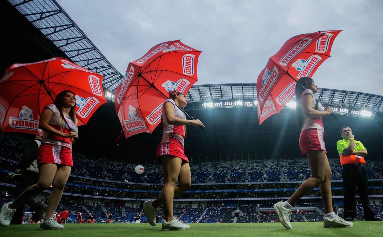 La belleza de las porristas en la fecha 14