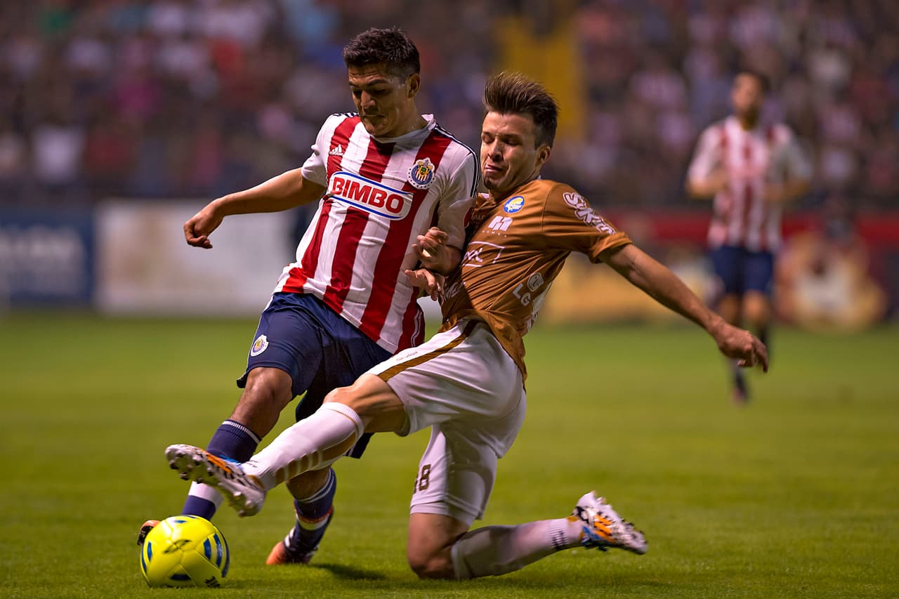 La visita a la cancha de Dorados no fue lo que esperaba el rebaño en cuestión de resultados, Guadalajara cayó ante Sinaloa alejándose de la zona de liguilla y de paso reviviendo a los peces en la lucha porcentual.