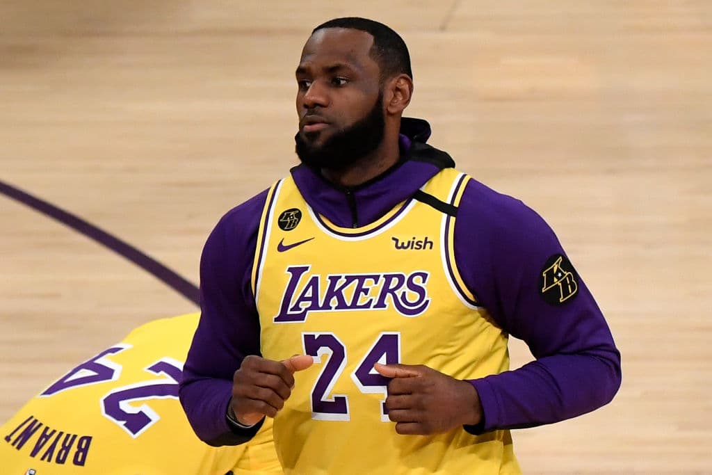 Palabras de LeBron alivian la tristeza de los Lakers