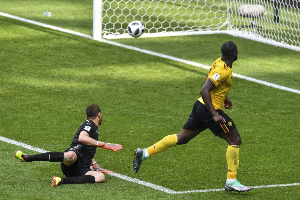 Como para sellas la superioridad, Lukaku marcó su segundo gol y el 3-1 del partido a minuto 45 del primer tiempo.