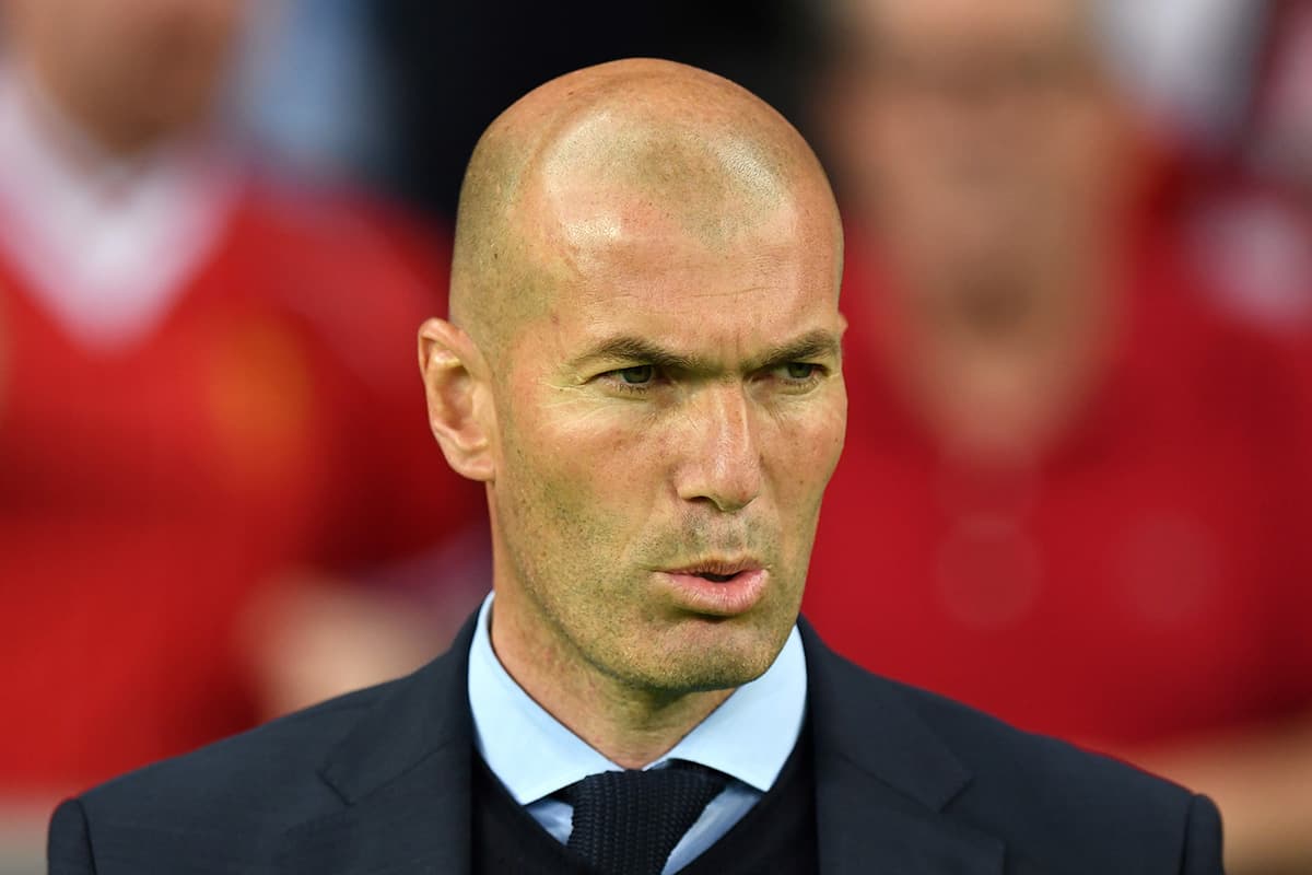 Desde el inicio de la temporada el nombre de Zinedine Zidane es el predilecto de la prensa inglesa para nombrar al sucesor de Jose Mourinho como técnico del Manchester United.