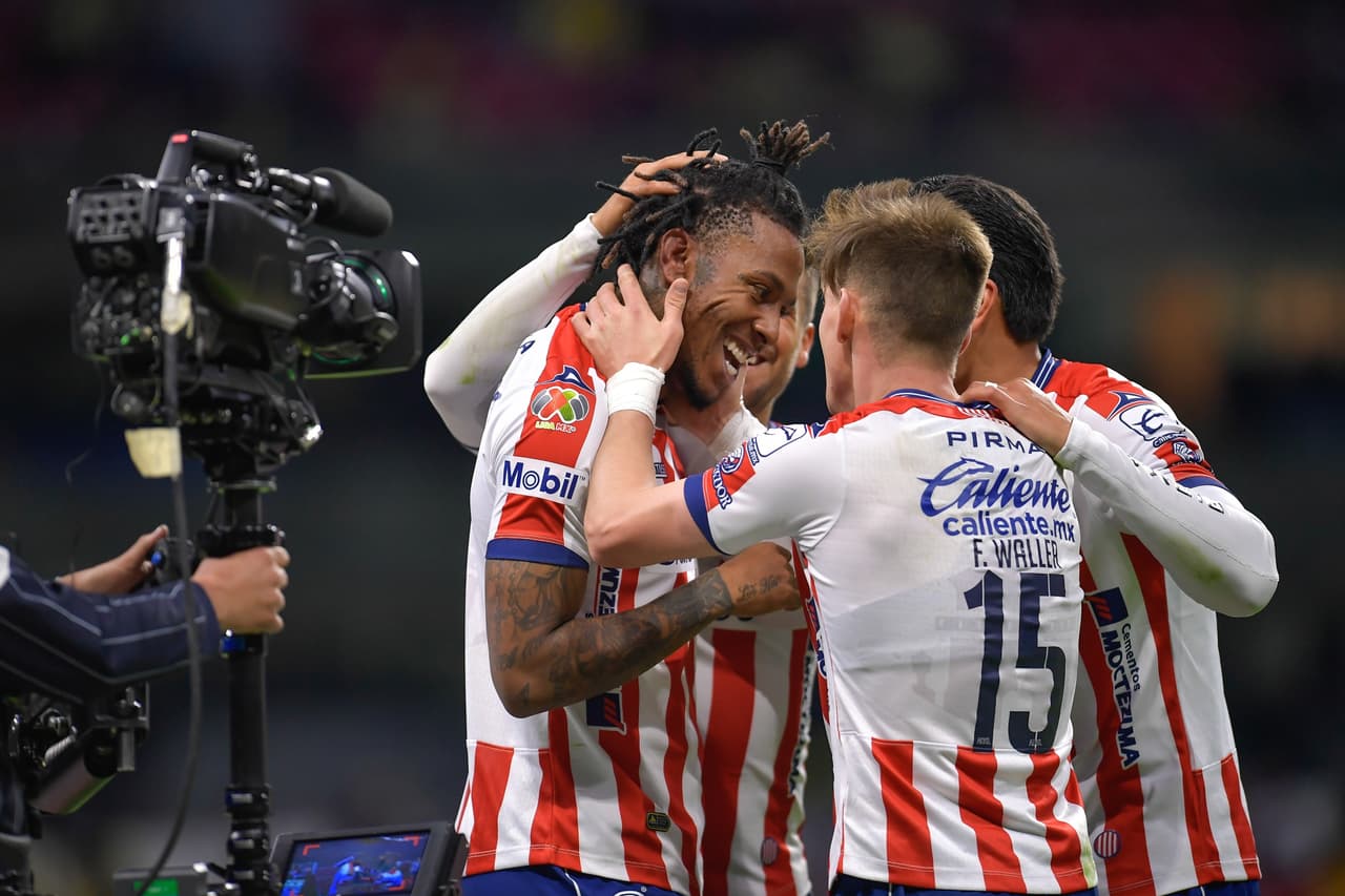 Atlético de San Luis le dio un ‘baile’ al América y lo estaba goleando con tantos de Bilbao, Hernández y Berterame, pero en los últimos minutos las Águilas tuvieron una reacción que no alcanzó gracias a los goles de Roger y Henry.